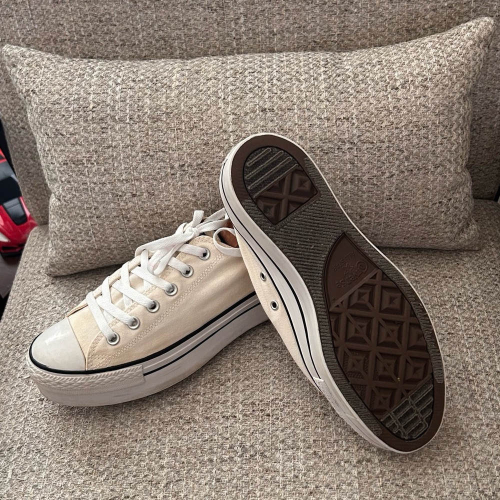 Classic Platform Canvas Sneakers in Cream - Picture 8 of 9
